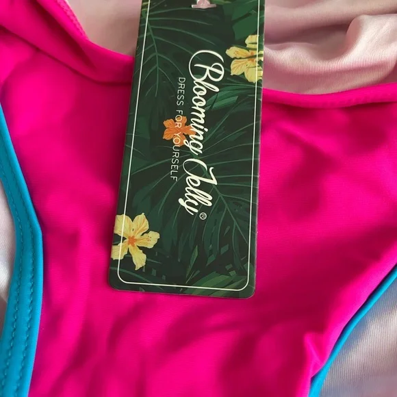 Blooming Jelly Women's Bikini Set Two Piece Swimsuit Triangle 90’s Neon Pink NWT - Picture 4 of 6